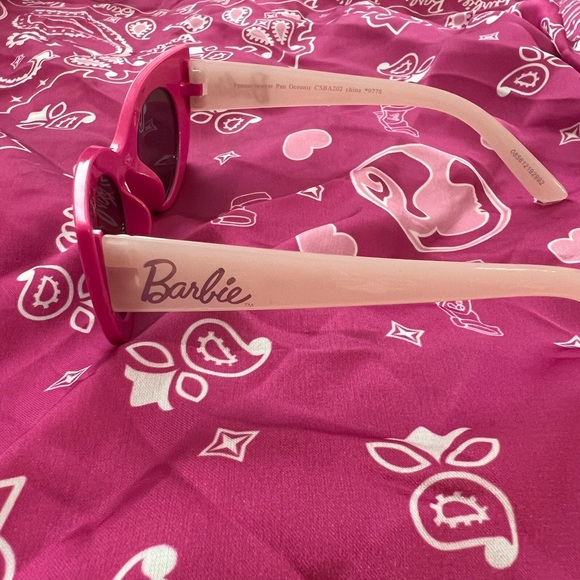 Barbie cat eye sunglasses, kids size - Picture 2 of 2